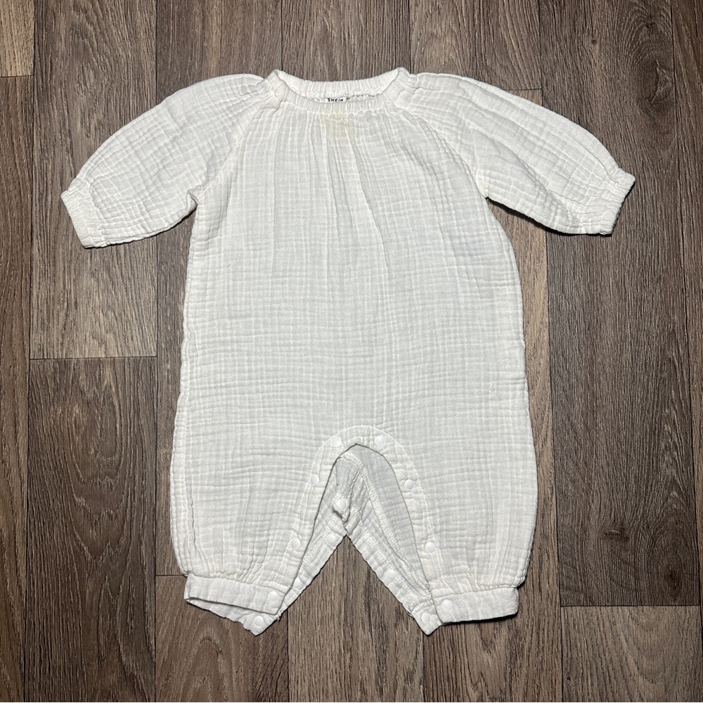 SHEIN White Kids One Piece Bodysuit